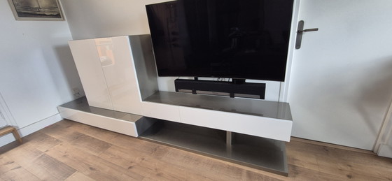 Image 1 of Roche Bobois TV-Möbel, weiß und champagnerfarben lackiert