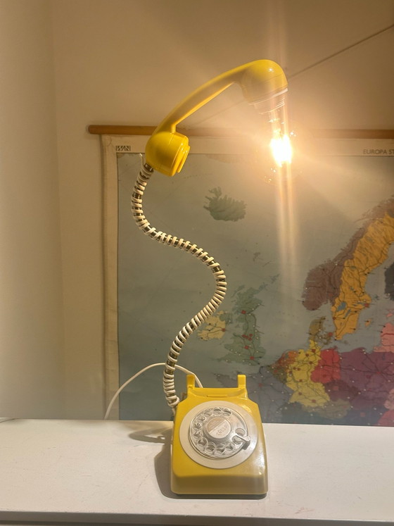 Lampe Téléphone Vintage Jaune – Métal, Plastique (photo 3 of 10)