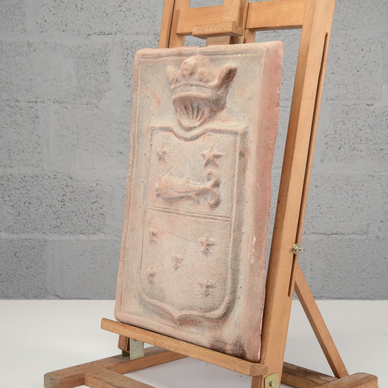 Placa de terracota con escudo – Decoración de pared (photo 3 of 4)