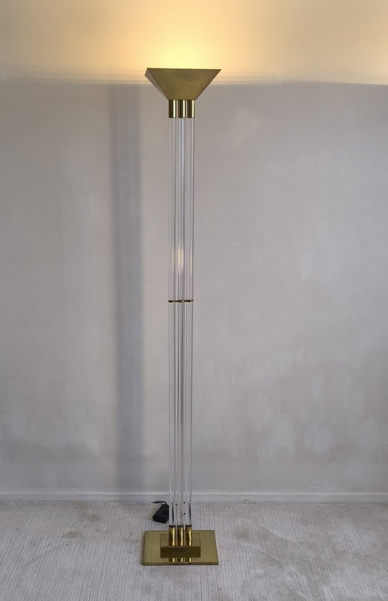 Image 1 of ✨✨ Prächtige und seltene deutsche Stehlampe signiert VEREINIGTE WERKSTÄTTEN aus Plexiglas und Messing ✨✨