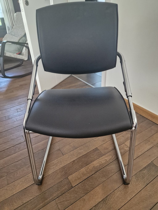 6 chaises en cuir Hülsta avec structure tubulaire