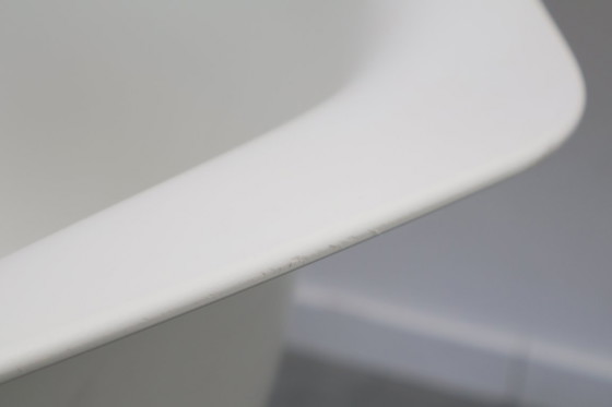 Image 1 of Vitra Poltrona Eames RE RAR | Bianco | Cromo