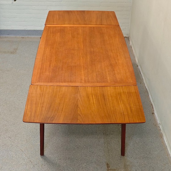 Vintage Extendable Dining Table – Wood (photo 12 of 12)