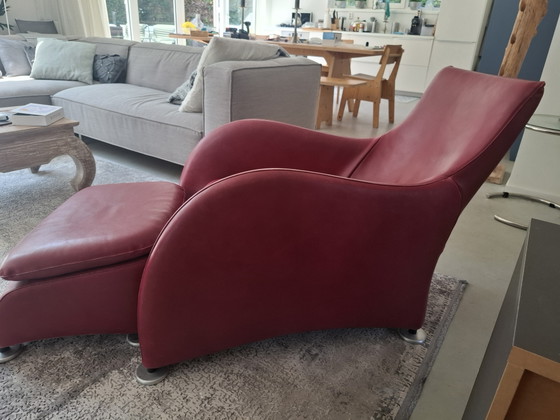 Image 1 of Montis Loge rode lederen designfauteuil + originele hocker, ontwerp Gerard van den Berg