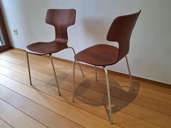 Image 1 of 2 x Hammer chairs by Arne Jacobsen