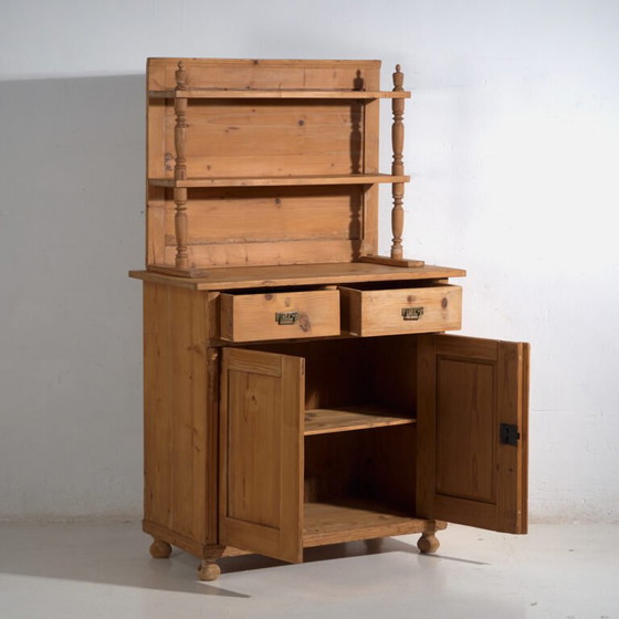 Antique pine kitchen dresser – Rustic European cupboard with shelves – circa 1940 – Storage cabinet, Metal (photo 16 of 40)