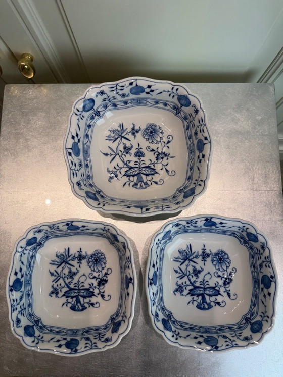 Service de bols 3 pièces, motif oignon original de Meissen – 1er choix – Vaisselle, Porcelain (photo 2 of 10)