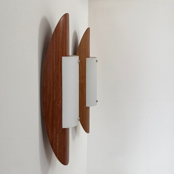 Image 1 of Coppia di applique vintage in legno termoformato e vetro opalino, Francia, 1980