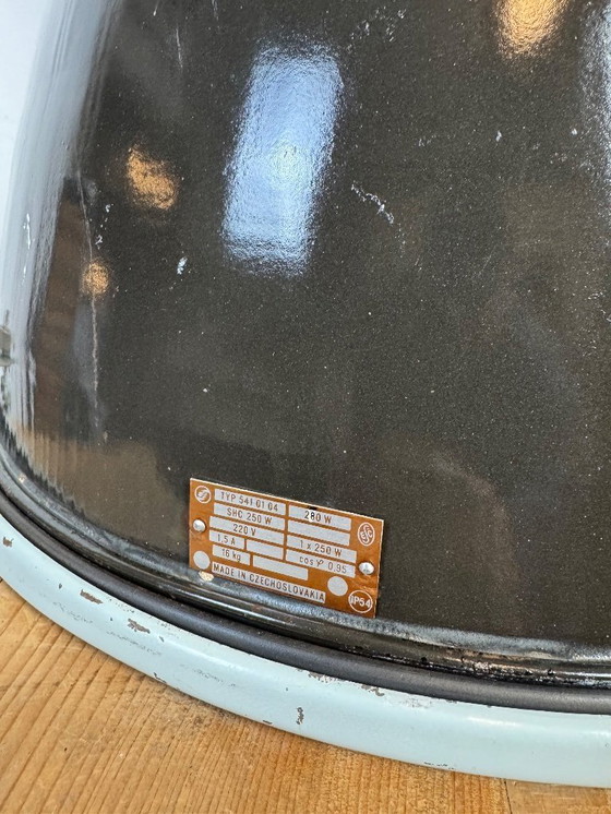 Image 1 of Grande lampada industriale in smalto nero con copertura in vetro trasparente di Elektrosvit