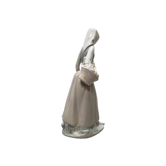 Image 1 of Figurine en porcelaine « Jeune fille à l'oie » par Lladro, années 1980