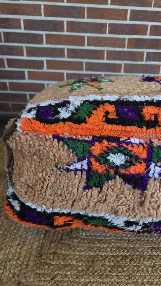 Vintage Berber Pouf Handmade in Morocco – Footstools & poufs, Wool (photo 3 of 5)