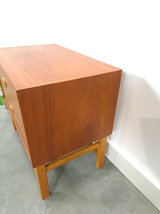 Image 1 of pequeña cómoda de teca de Suecia