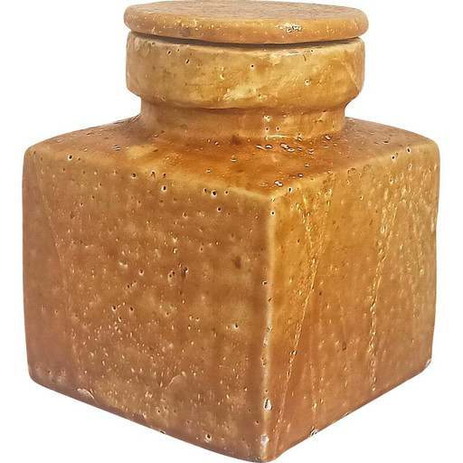 Vintage pot in lava-effect ceramic terracotta