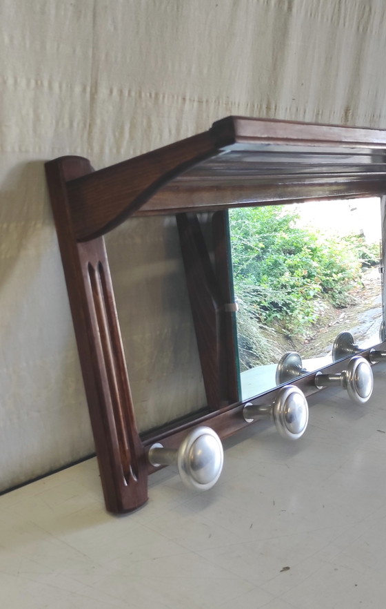 Image 1 of Wandkapstok van massief hout en verchroomd metaal - midden 20e eeuw