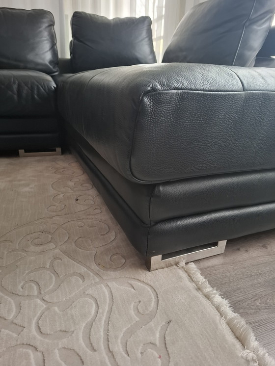 Image 1 of Poltrona in pelle nera