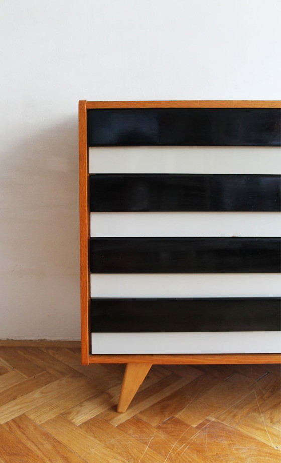 Image 1 of Origineel Tsjechisch dressoir uit de jaren 60 van Jiří Jiroutek