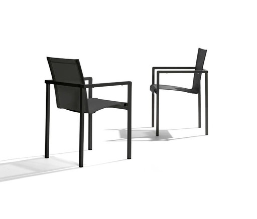 4 sillas de exterior Tribu Natal Alu (también disponibles individualmente)