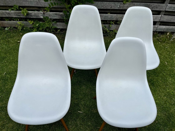 Image 1 of Vitra Eames DAW (2x) Vitra Eames DSW (4x)