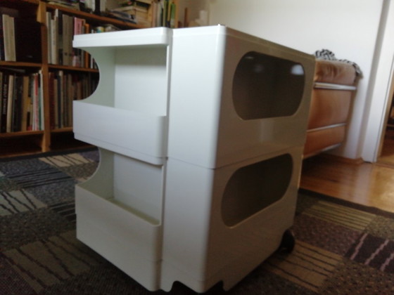 Image 1 of BOBY B22 mobiele sokkel, ontwerp Joe Colombo