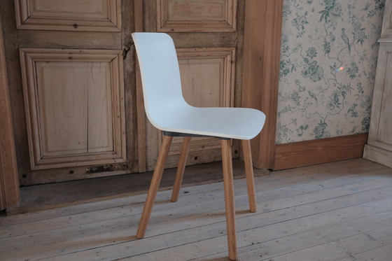 Image 1 of Vitra HAL Wood stoelen - set van 4 - wit/eiken
