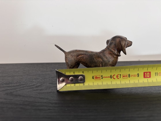 Figura original de bronce de un perro salchicha – Pierre Chenet – Objetos decorativos, Bronze (photo 9 of 9)