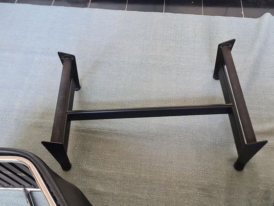 Image 1 of Sur le modèle de Le Corbusier LC4