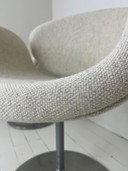 1 x Artifort little tulip armchair