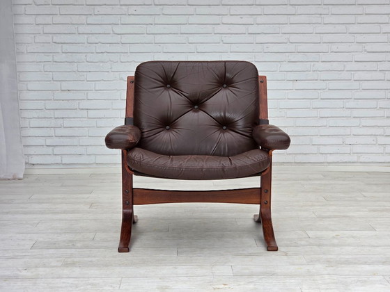 Image 1 of Poltrona norvegese degli anni '70 di Jon Hjortdal, pelle per mobili, legno curvato, tela.