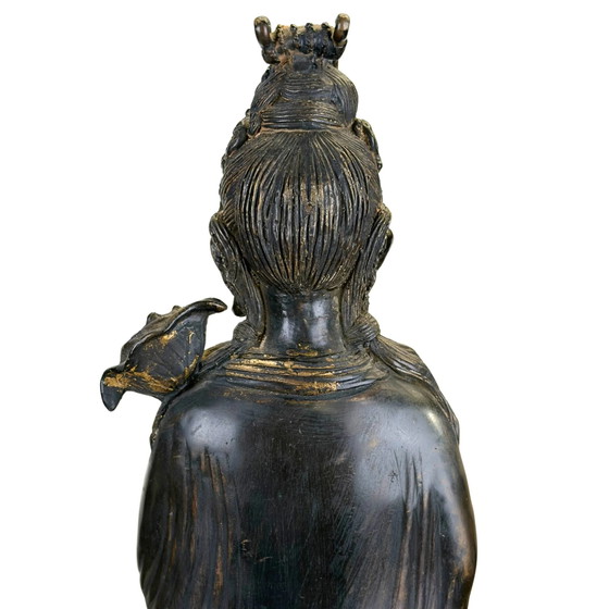 Een groot Oost-Aziatisch Guanyin beeld uit de eerste helft van de 20e eeuw – Beeldhouwkunst, Bronze (photo 10 of 10)