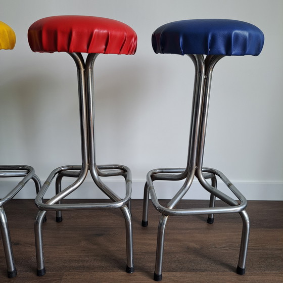 Image 1 of Ensemble de 4 tabourets de bar vintage - style Memphis - chrome et simili cuir