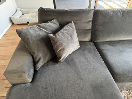 Divano a U in velluto grigio antracite, come nuovo.