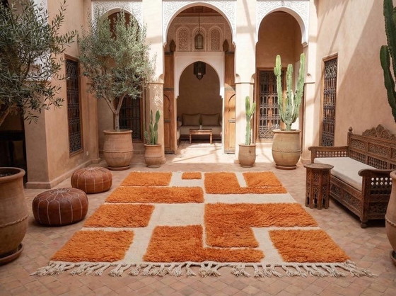 Image 1 of Tapis en laine naturelle fait main artisanale marocaine 150/250 cm
