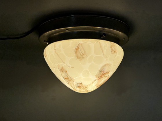 Image 1 of Vintage gemarmerde plafondlamp - elegantie in glas en metaal