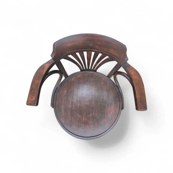 Silla de escritorio giratoria de madera curvada estilo Viennese Secessionist / Art Nouveau

Ancho 60 (photo 5 of 14)