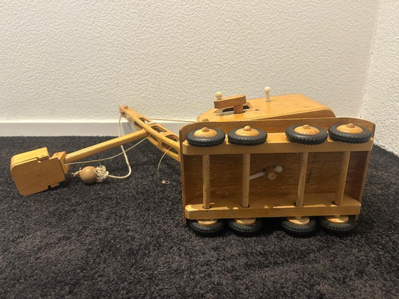 Image 1 of Vintage DDR Houten Kraan - Friedrich Fröbel Werdau (FWF) - Museumkwaliteit Zeldzame Design Klassieker: FWF Houten Dragline/Kraan