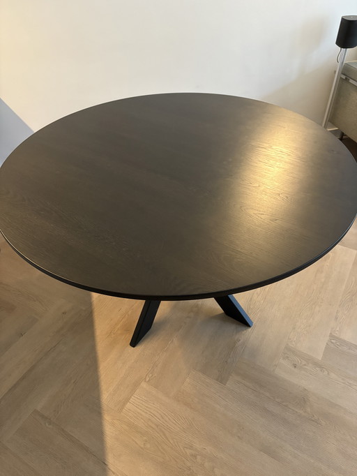 Table de salle à manger ronde - noire - chêne français