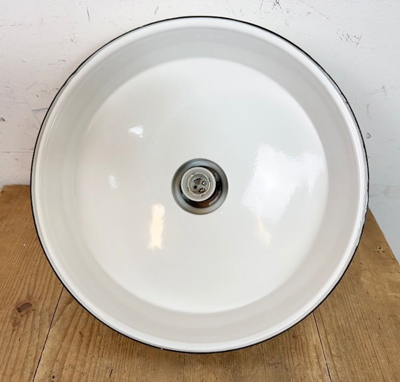 Image 1 of Industriële witte geëmailleerde fabriekshanglamp van Quadrangle Mfg. Co., jaren 60