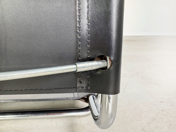 Image 1 of Juego de 2 sillas voladizas B34 de Marcel Breuer, de piel, atribuidas a Thonet.