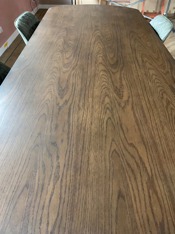 Novità | Smaqq Interiors, Oh My! Tavolo da pranzo in legno di rovere 240x100 cm - Marrone scuro (photo 5 of 11)