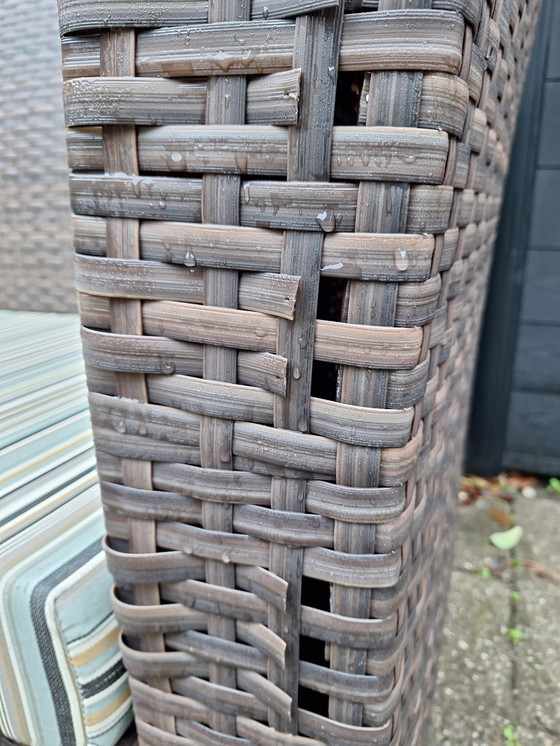 Image 1 of Speziell geformte Gartenbank