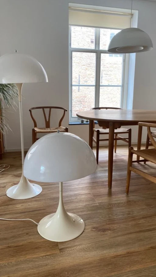 Lampada da terra Louis Poulsen AJ Royal