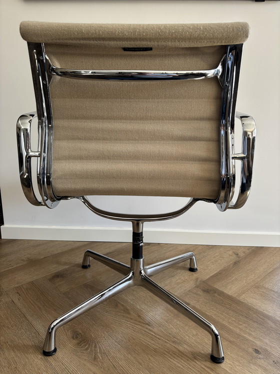 Image 1 of original Vitra Eames Aluminum Chair EA 108