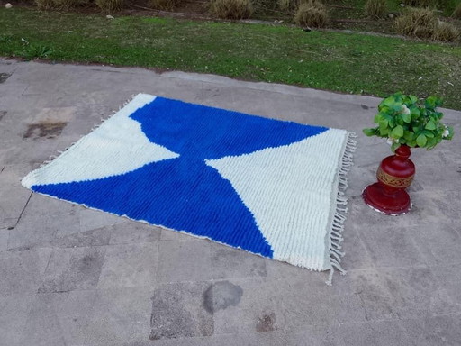 Alfombra hecha a mano - Alfombra mortocana - Alfombra blanca y azul 150/250 cm – Alberto Bazzani (photo 2 of 7)