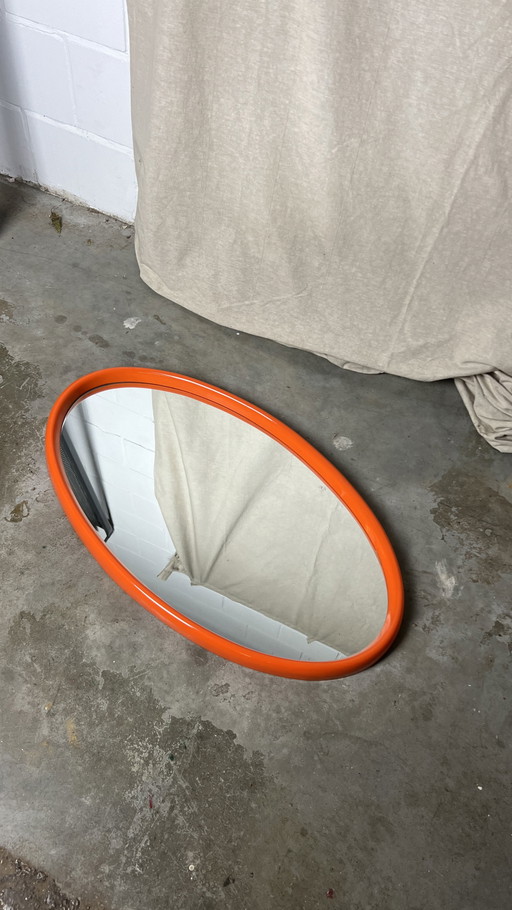 Grafische oranje space age ovale spiegel