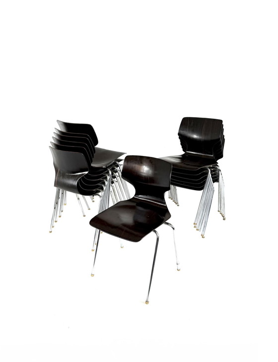 Image 1 of Set di 13 sedie impilabili Pagwood, modello Flötotto ‘70