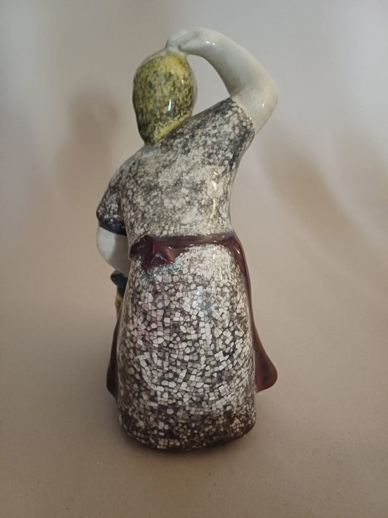 "Fiskargumma" figurine by Michael Andersen & Søn, Bornholm, 1970s. Vintage Scandinavian ceramic. (photo 4 of 6)