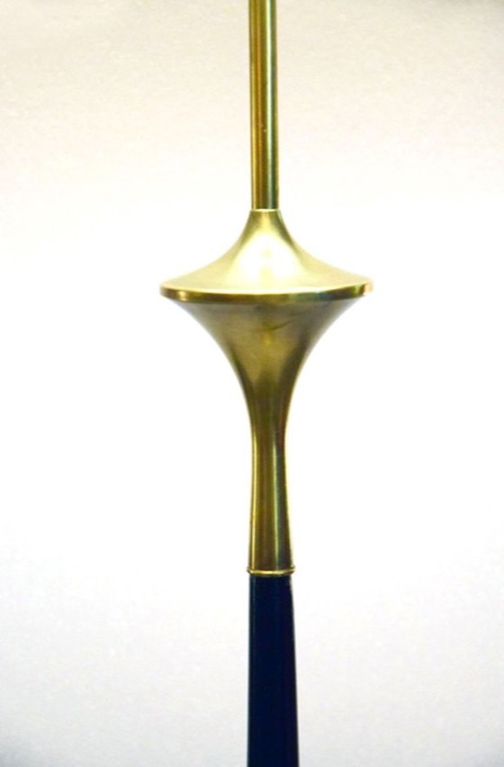 Image 1 of Vloerlamp van mahoniehout en messing, jaren 1950