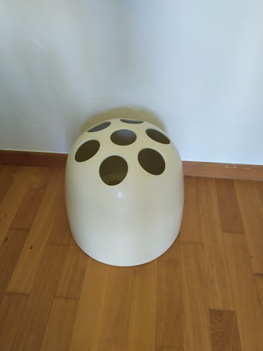 Design umbrella stand DEDALO... design Emma Gismondi Schweinberger