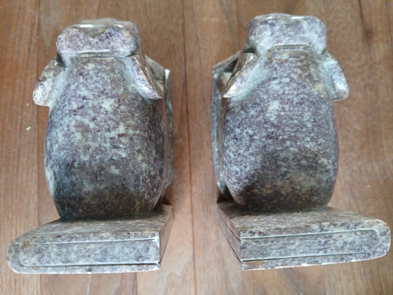 Image 1 of Set handgefertigter Buchstützen aus Stein