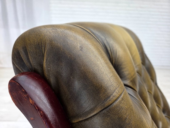 Image 1 of Anni '50, sedia a dondolo Chesterfield, pelle verde originale, legno di teak.